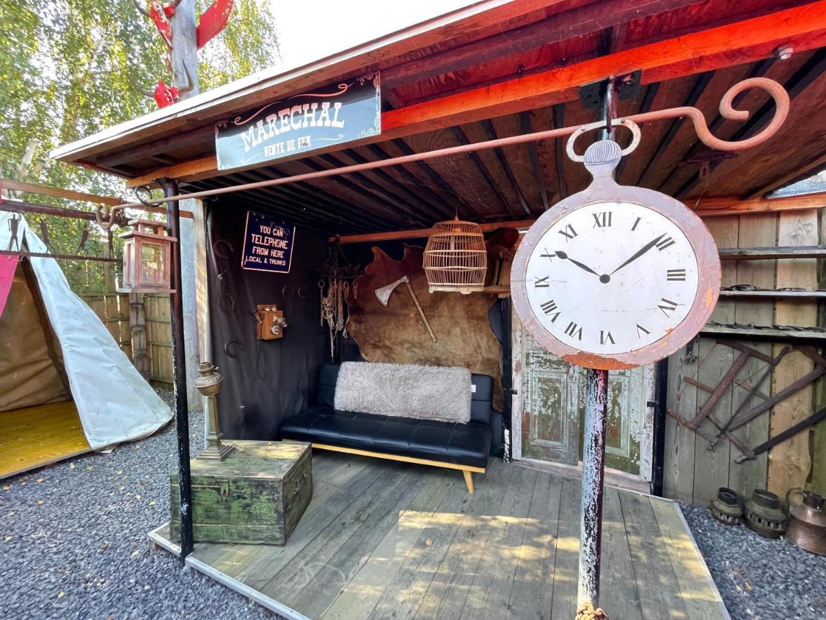 Crazy Lounge Bnb Aigle Exteriör bild