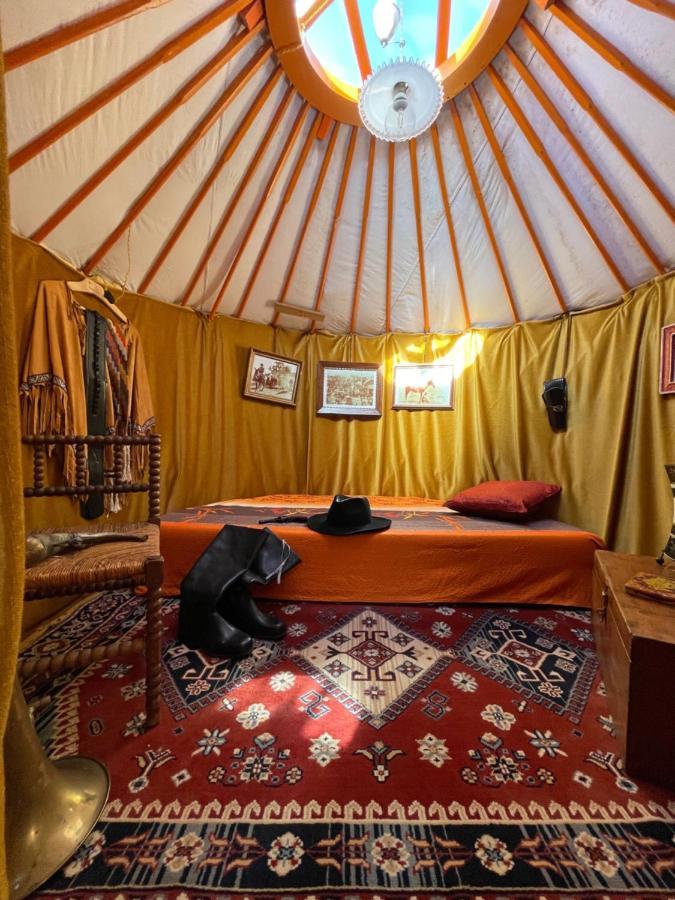 Crazy Lounge Bnb Aigle Exteriör bild