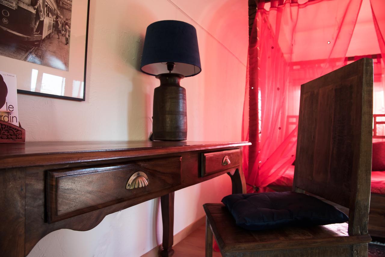 Crazy Lounge Bnb Aigle Exteriör bild